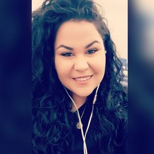 Meet your Posher, Lyanne